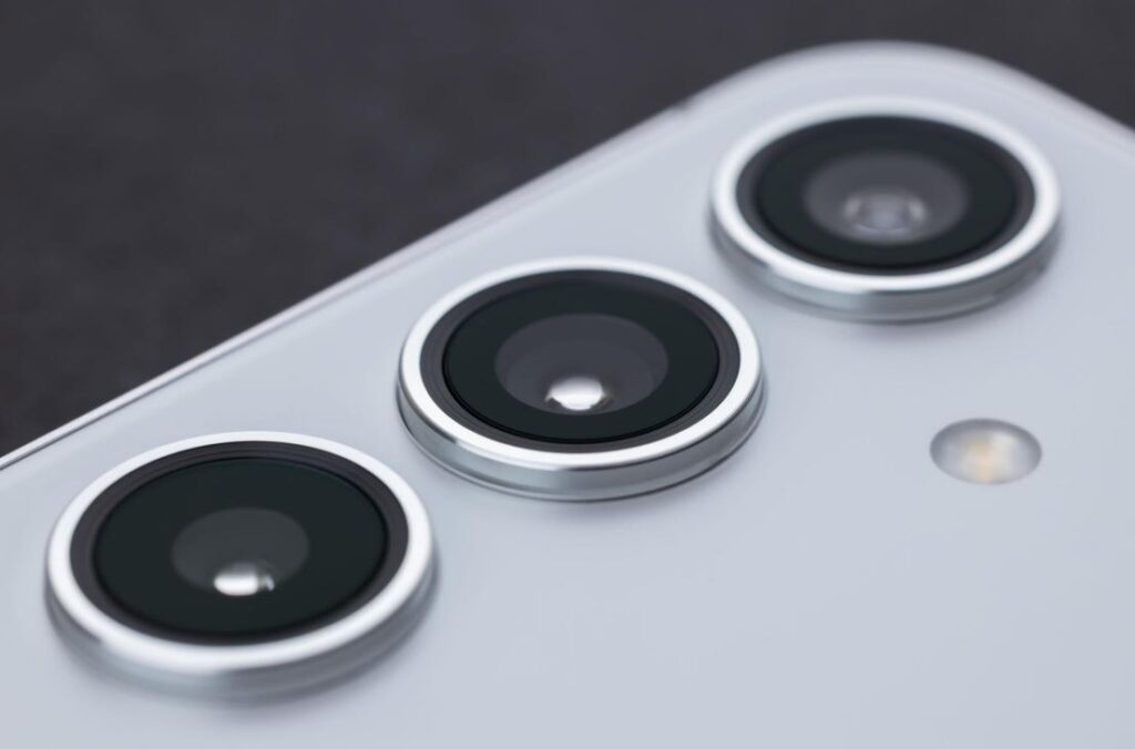 Apple iPhone 20